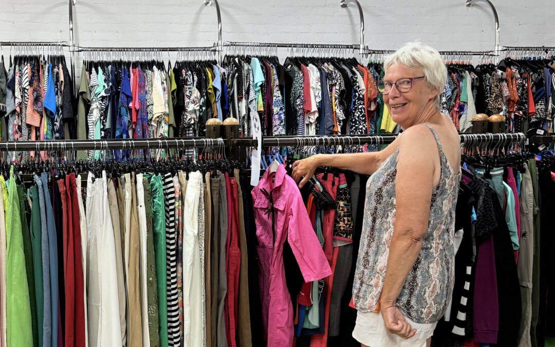 Menswaardige kleding bij Kledingbank Amersfoort